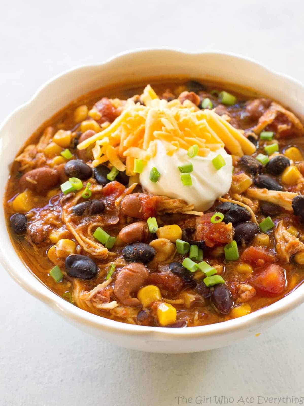 Delicious Chicken Taco Soup: Under 30 Minutes & Freezer-Friendly